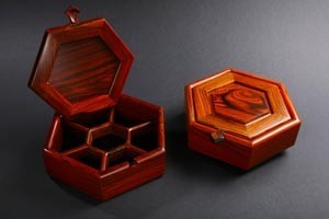 HEXAGONAL COCOBOLO ROSEWOOD JEWELRY BOX WITH DIVIDERS